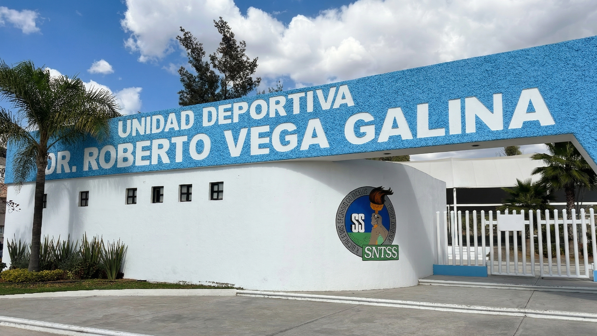 Deportivo Dr. Roberto Vega Galina